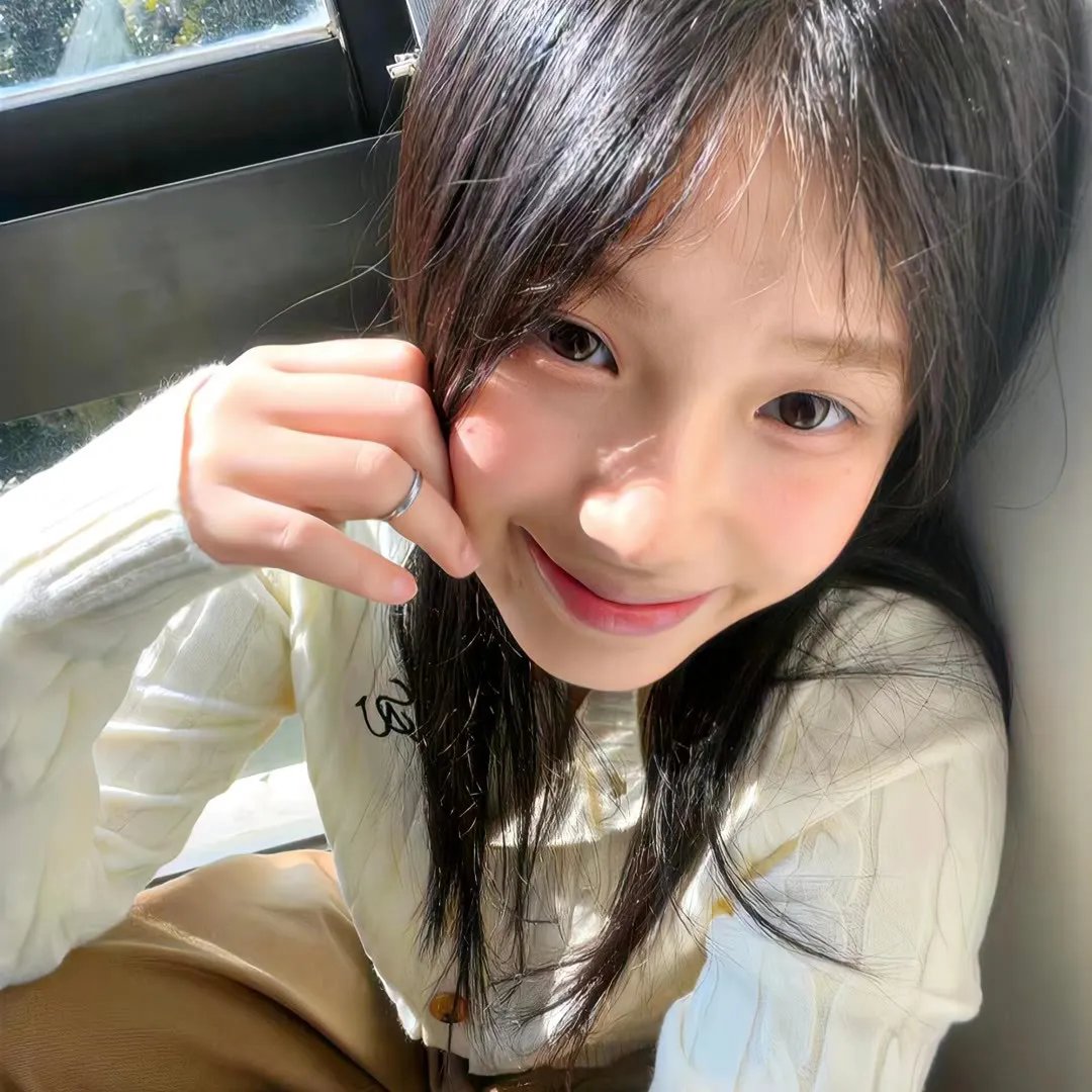 女孩罗塞玛莉